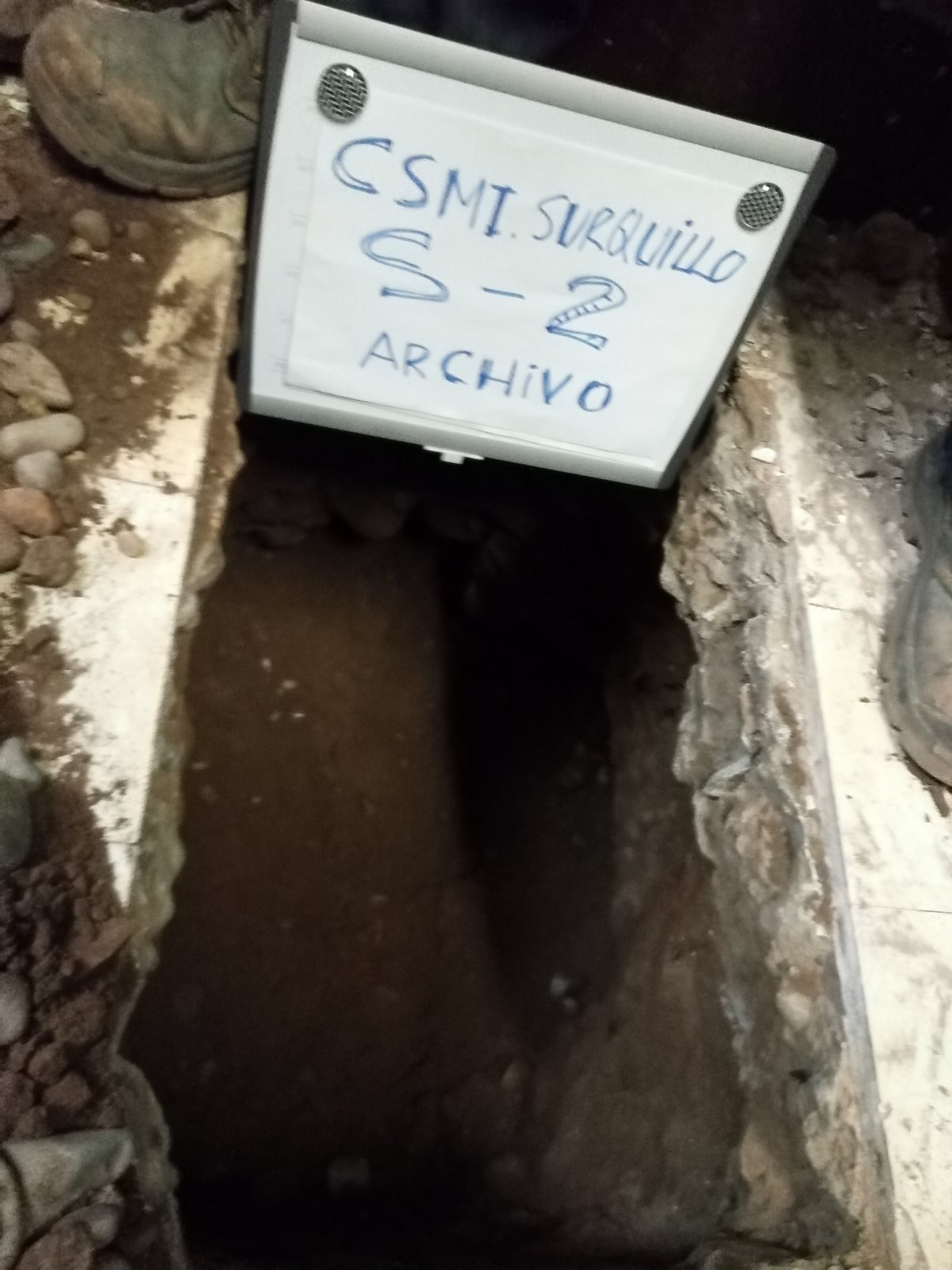 Calicata para verificar la cimentación existente, punto S-2